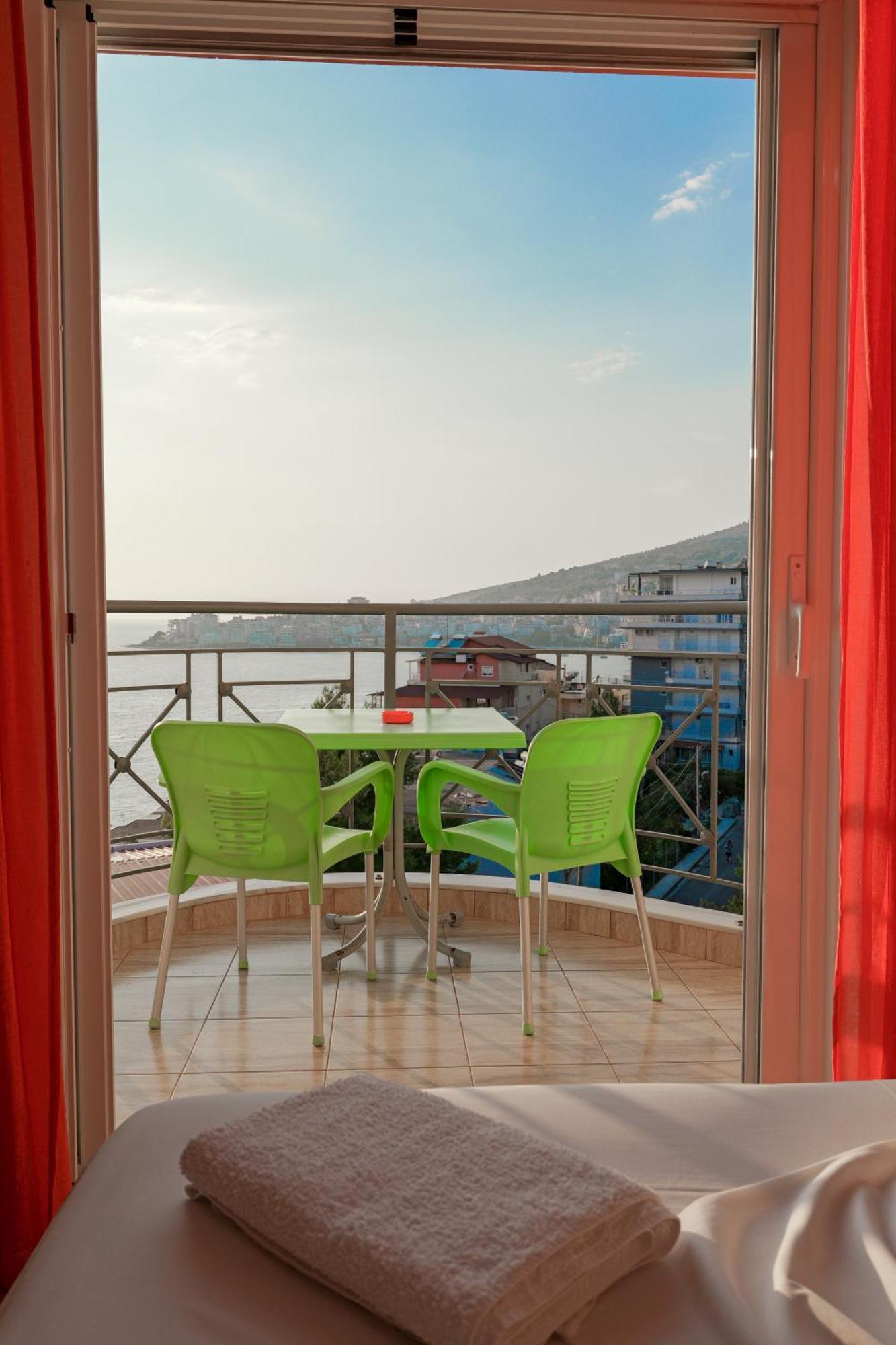 Unico Aparthotel Sarande Exterior photo