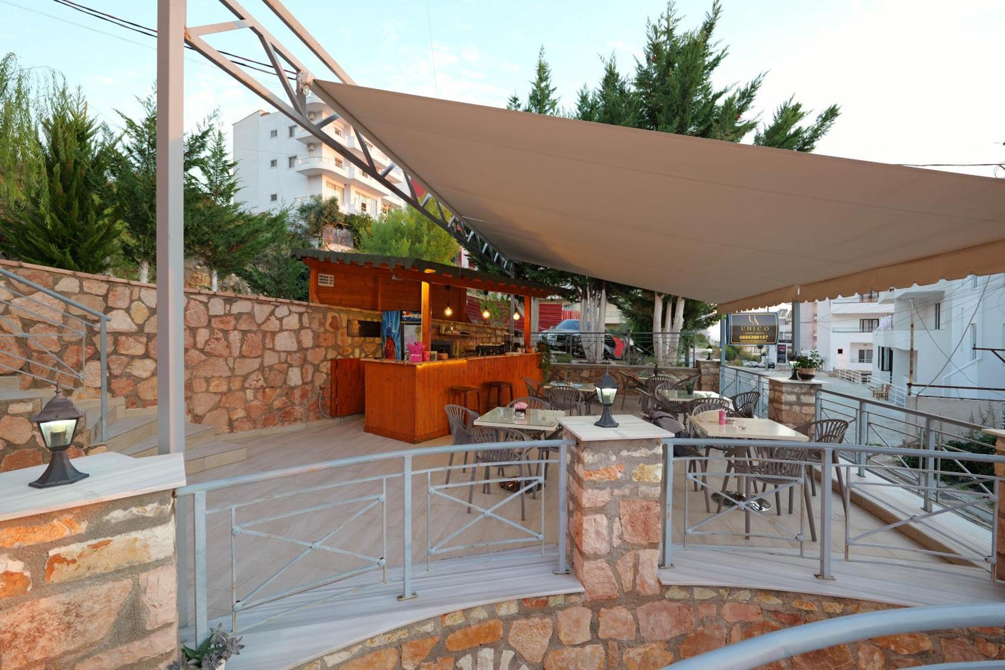 Unico Aparthotel Sarande Exterior photo