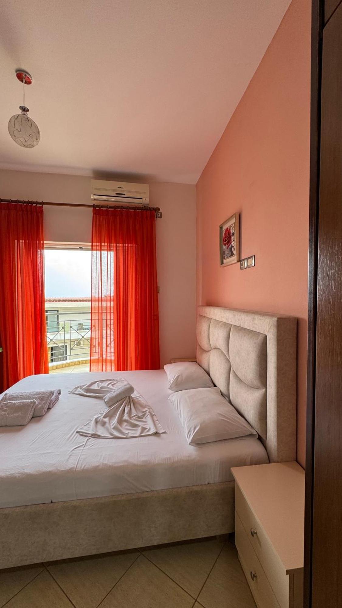 Unico Aparthotel Sarande Exterior photo